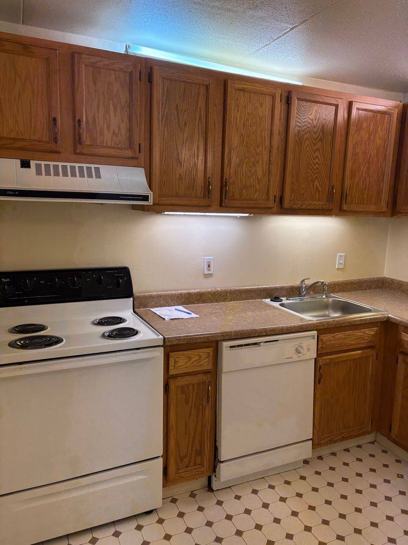 Apartment for rent at 100 Oxford Dr, Monroeville, PA 15146