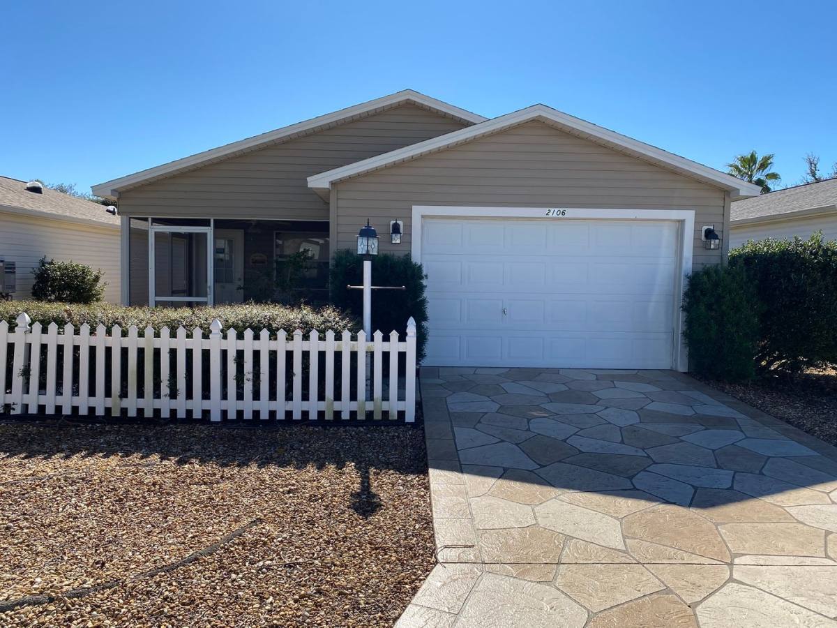House for rent at 2106 Thornton Terrace, The Villages, FL 32162