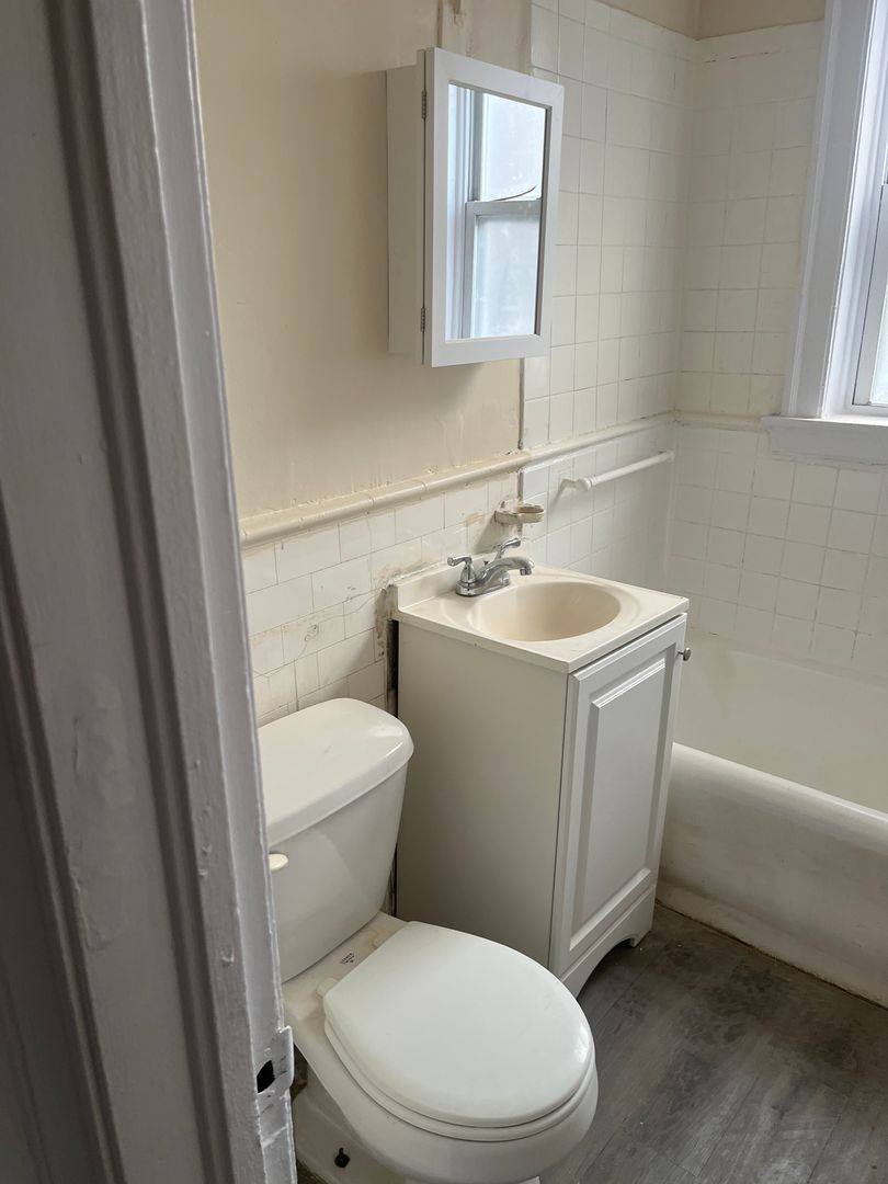 Apartment for rent at 7027-7033 S Indiana Ave, Chicago, IL 60637