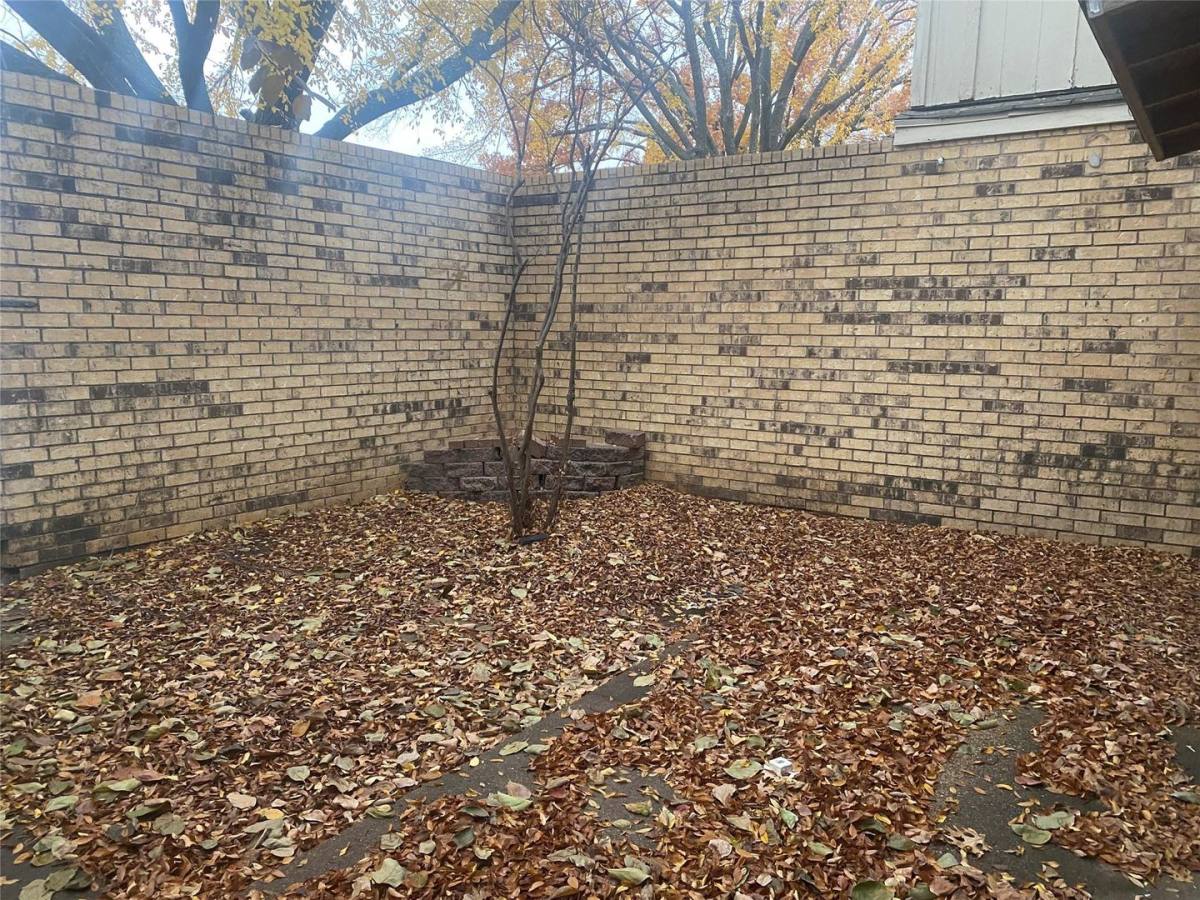 Townhouse for rent at 501 Towne House Lane, Richardson, TX 75081