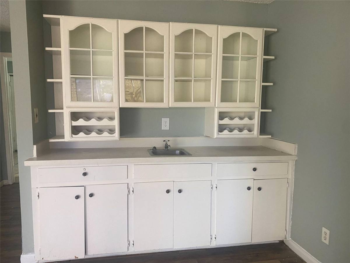 Townhouse for rent at 501 Towne House Lane, Richardson, TX 75081