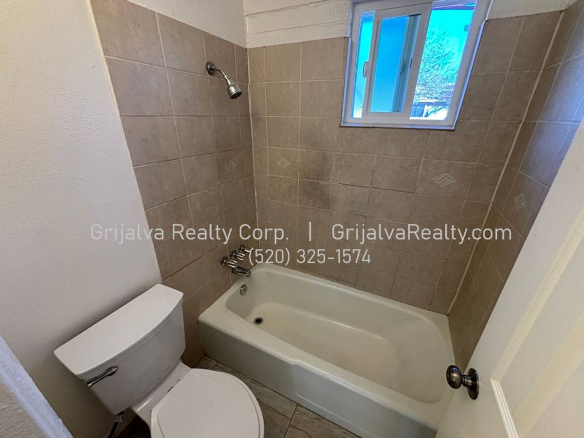 Townhouse for rent at 2920 N Richey, Tucson, AZ 85716