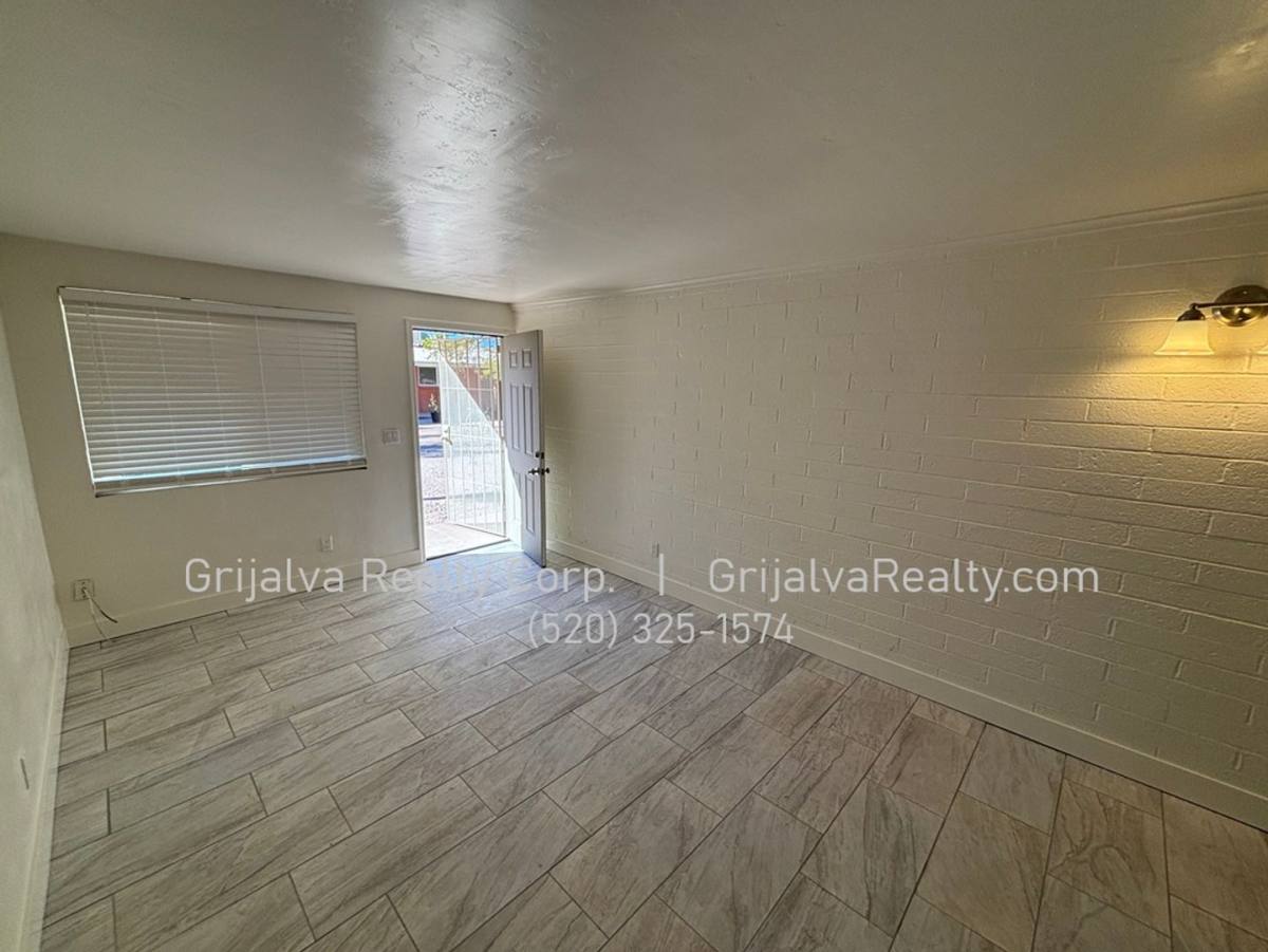 Townhouse for rent at 2920 N Richey, Tucson, AZ 85716