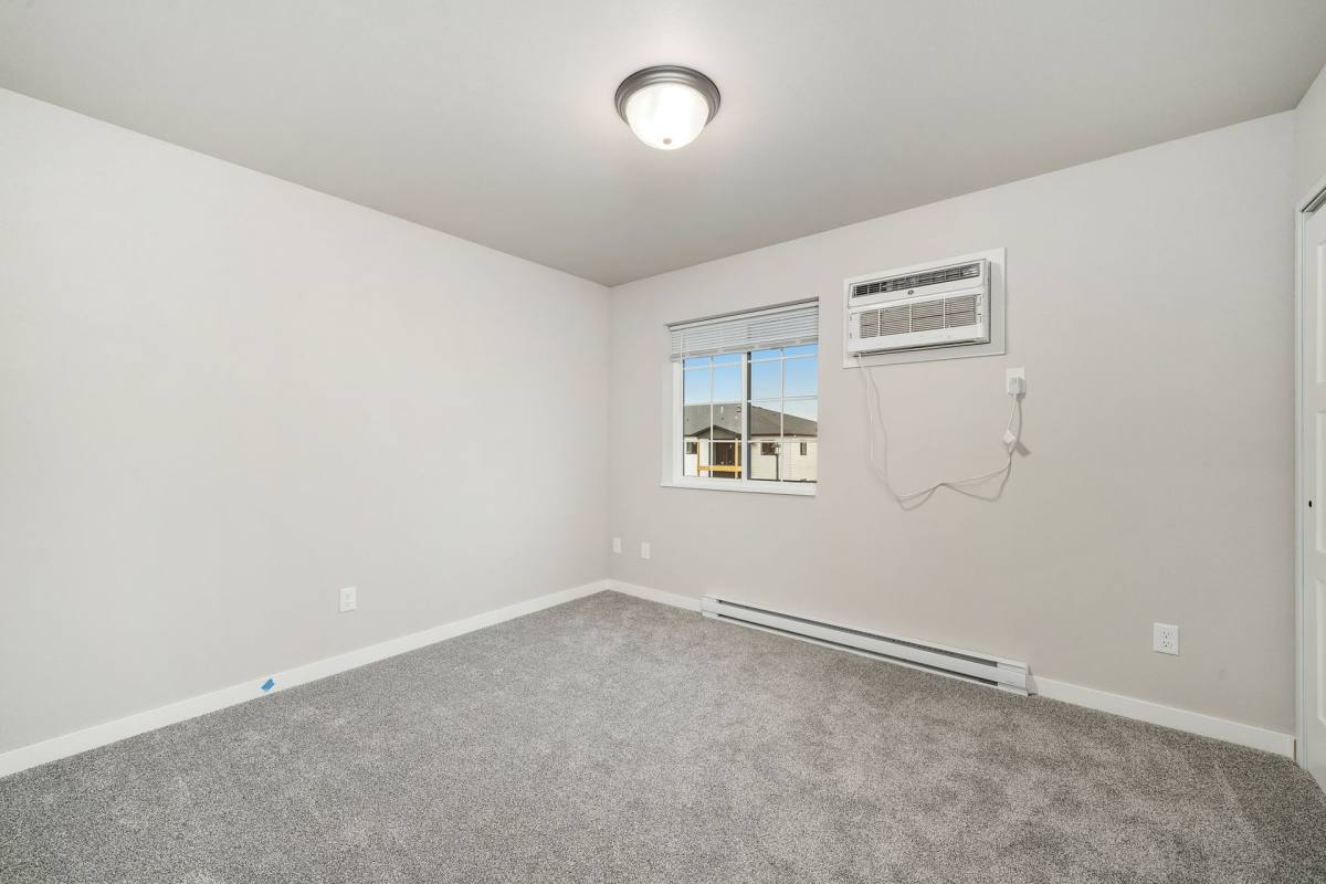 Townhouse for rent at 401 S Cliff Ave, Harrisburg, SD 57032