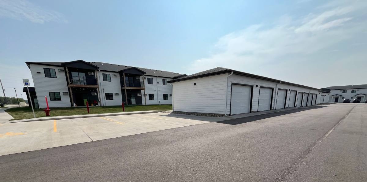 Townhouse for rent at 401 S Cliff Ave, Harrisburg, SD 57032