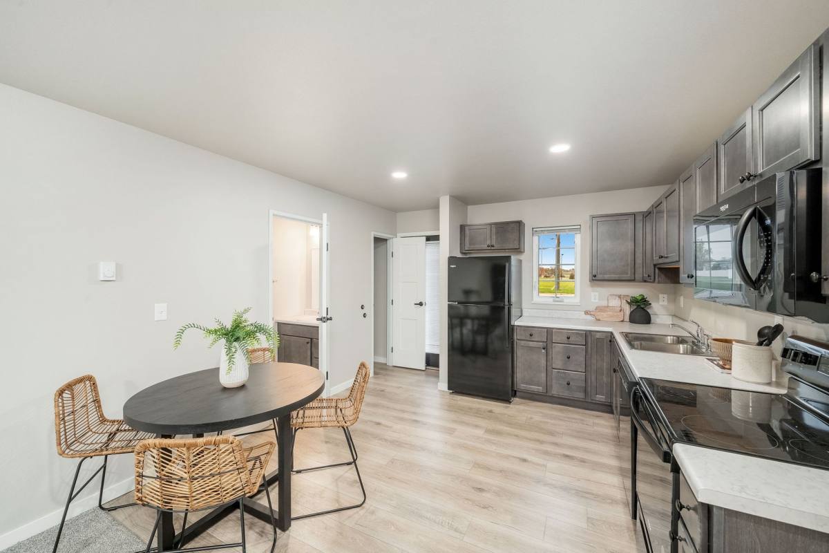 Townhouse for rent at 401 S Cliff Ave, Harrisburg, SD 57032