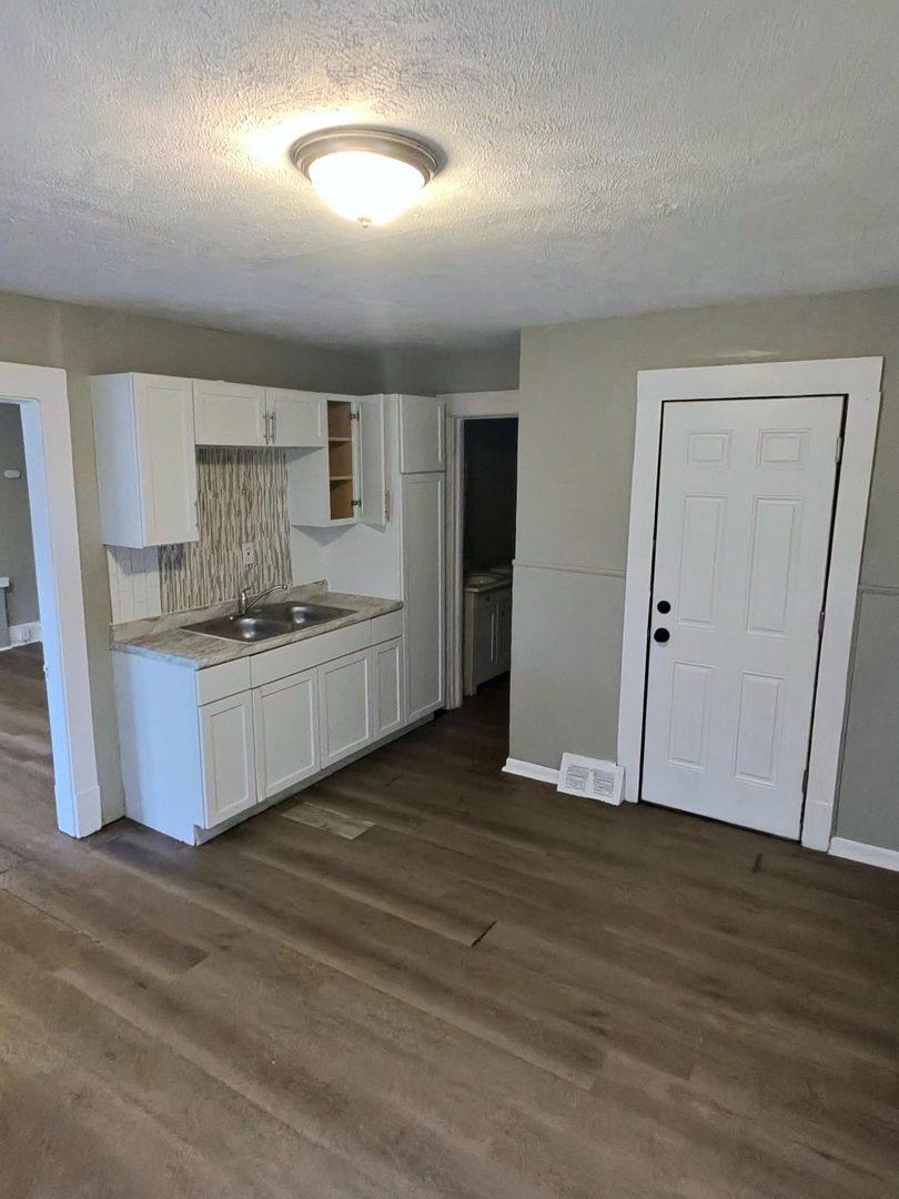 Apartment for rent at 10514 Mount Auburn Ave, Cleveland, OH 44104