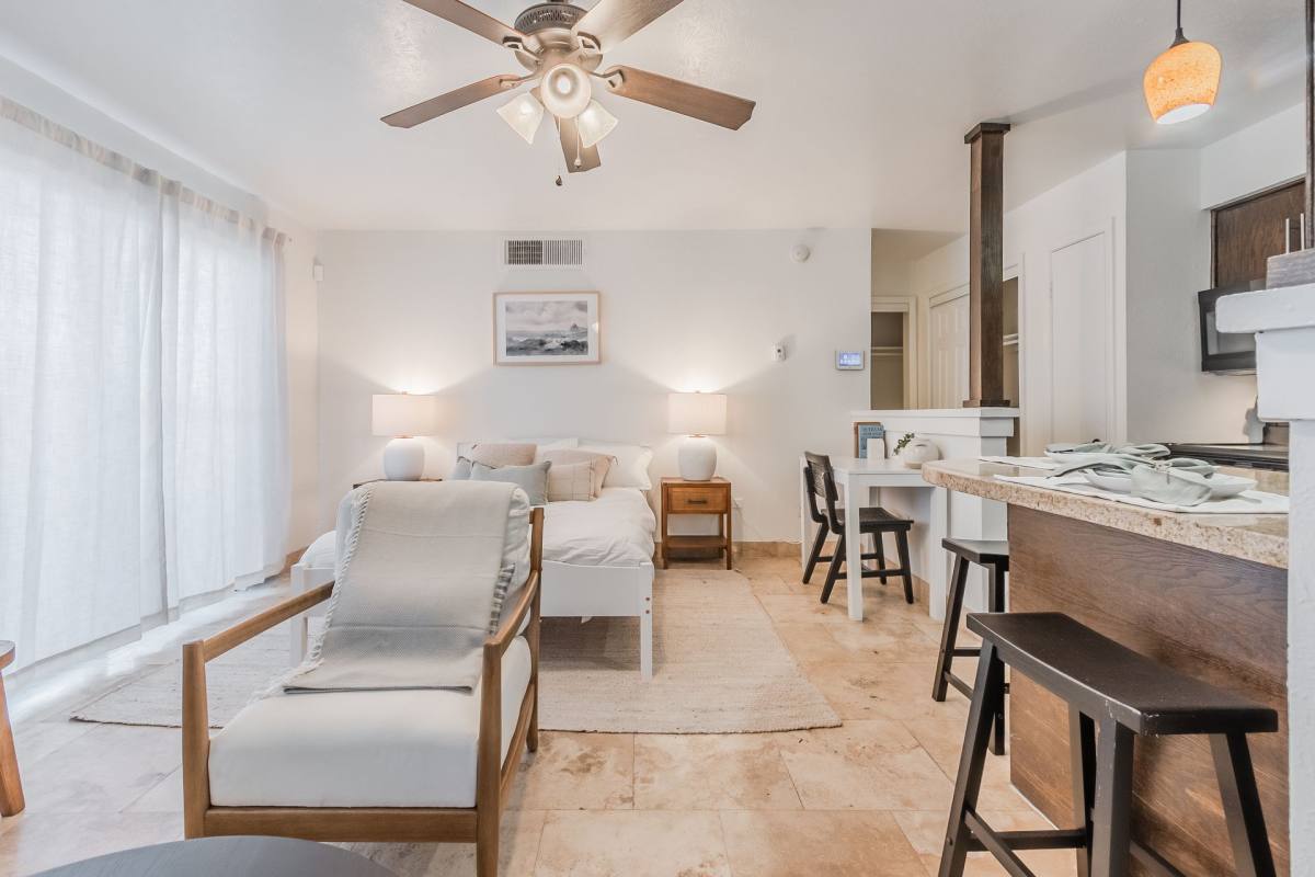 Apartment for rent at 6466 Ridgecrest Rd, Dallas, TX 75231