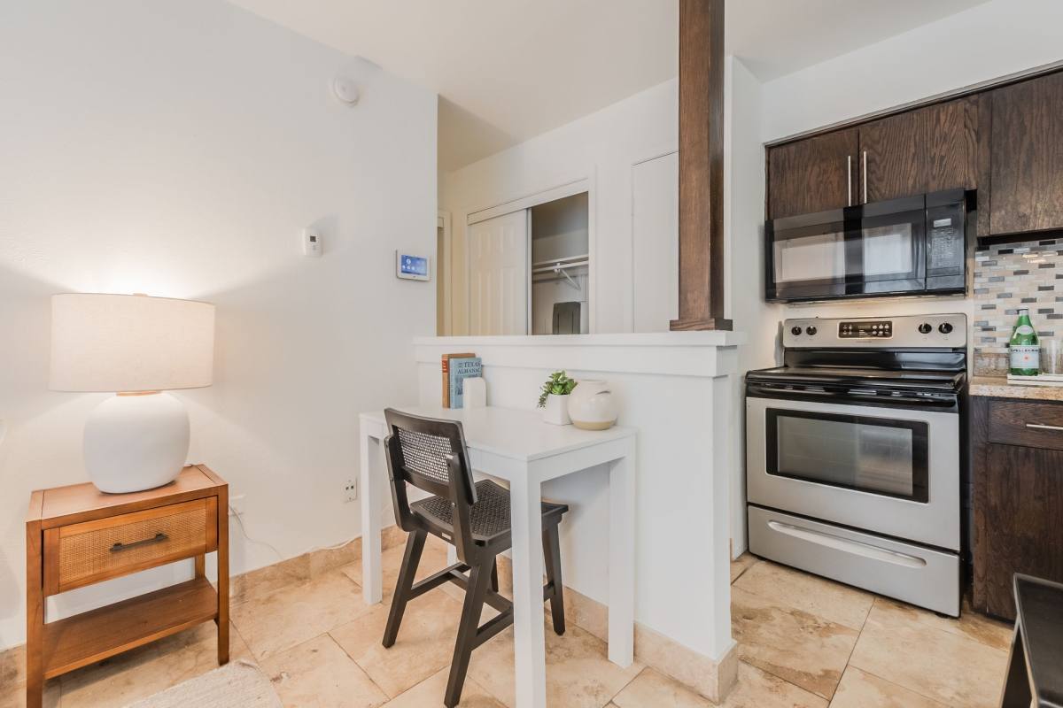Apartment for rent at 6466 Ridgecrest Rd, Dallas, TX 75231