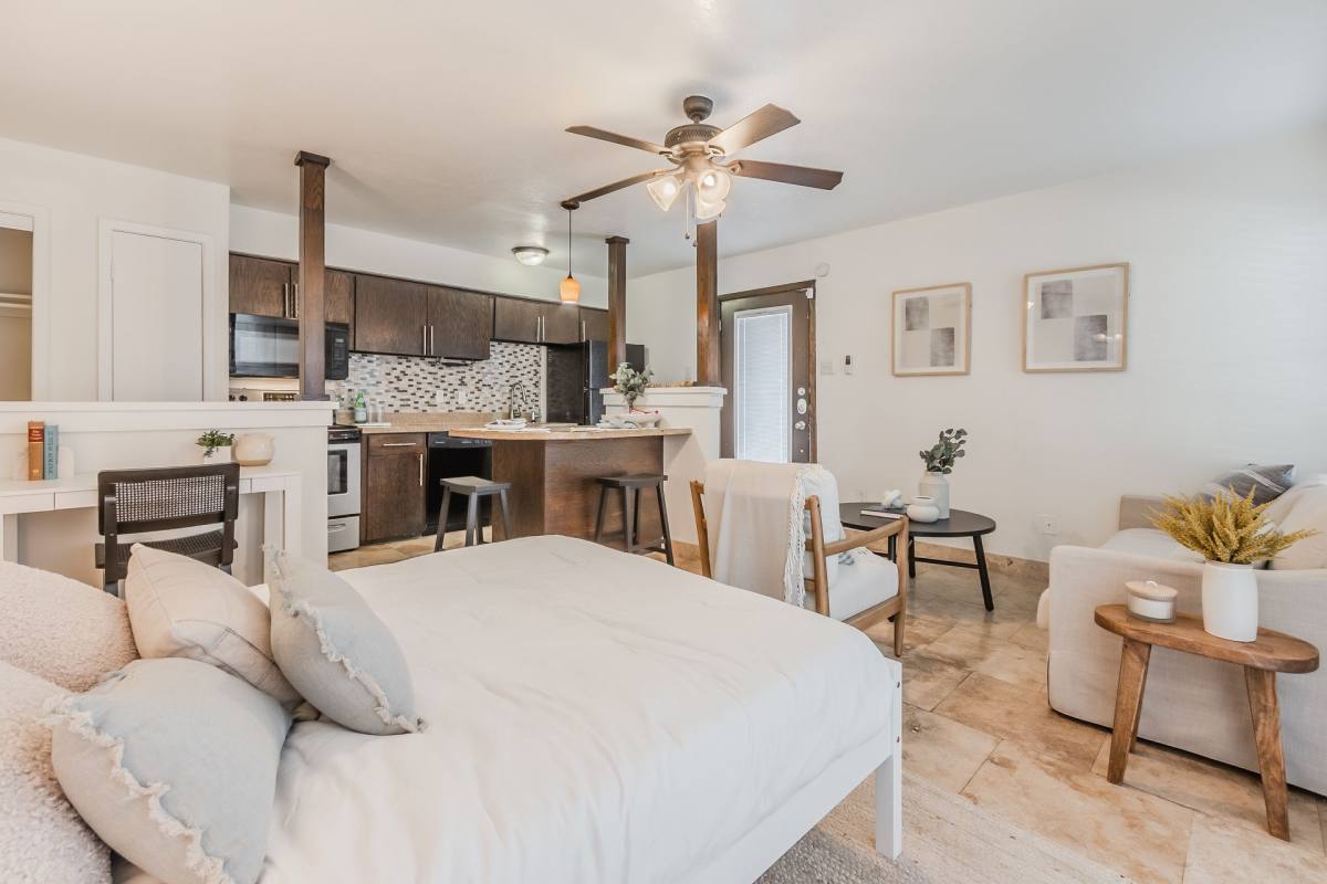 Apartment for rent at 6466 Ridgecrest Rd, Dallas, TX 75231