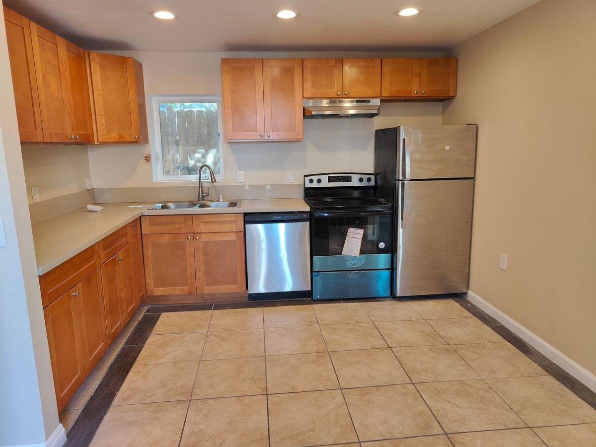 Apartment for rent at 1733 L Ave, National City, CA 91950