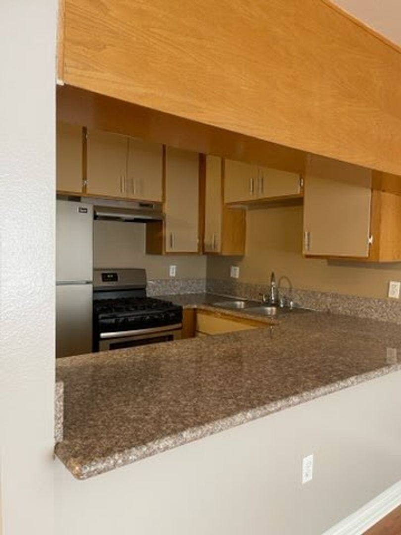 Apartment for rent at 1618 Schrader Blvd, Los Angeles, CA 90028