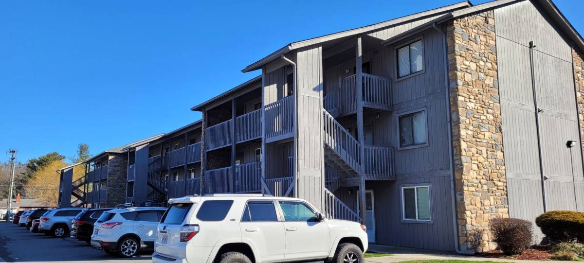 Apartment for rent at 475 Meadowview Dr #B306, Boone, NC 28607
