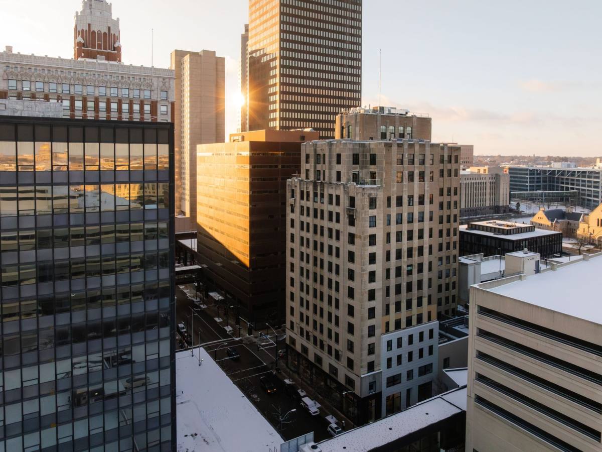 Apartment for rent at 405 6th Ave, Des Moines, IA 50309