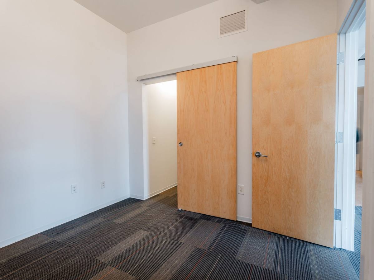 Apartment for rent at 405 6th Ave, Des Moines, IA 50309