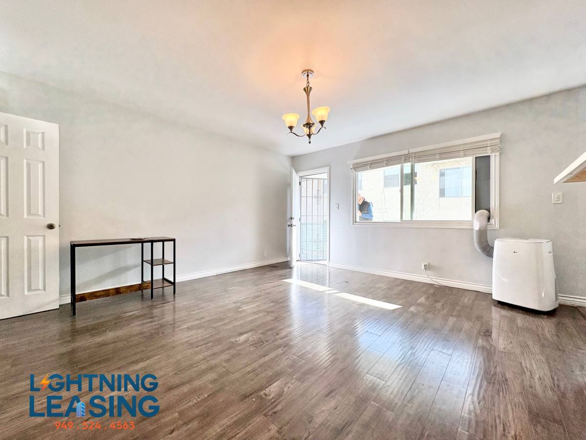 Apartment for rent at 1526 Corinth Ave #7, Los Angeles, CA 90025