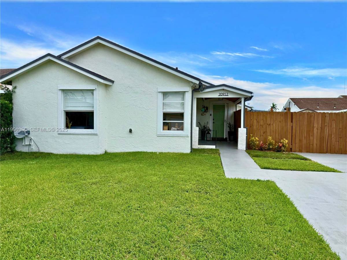House for rent at 20912 SW 125th Ave Rd, Miami, FL 33177