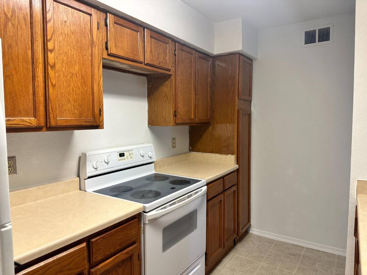 Apartment for rent at 7313 Gulf Freeway 409, Houston, TX 77017