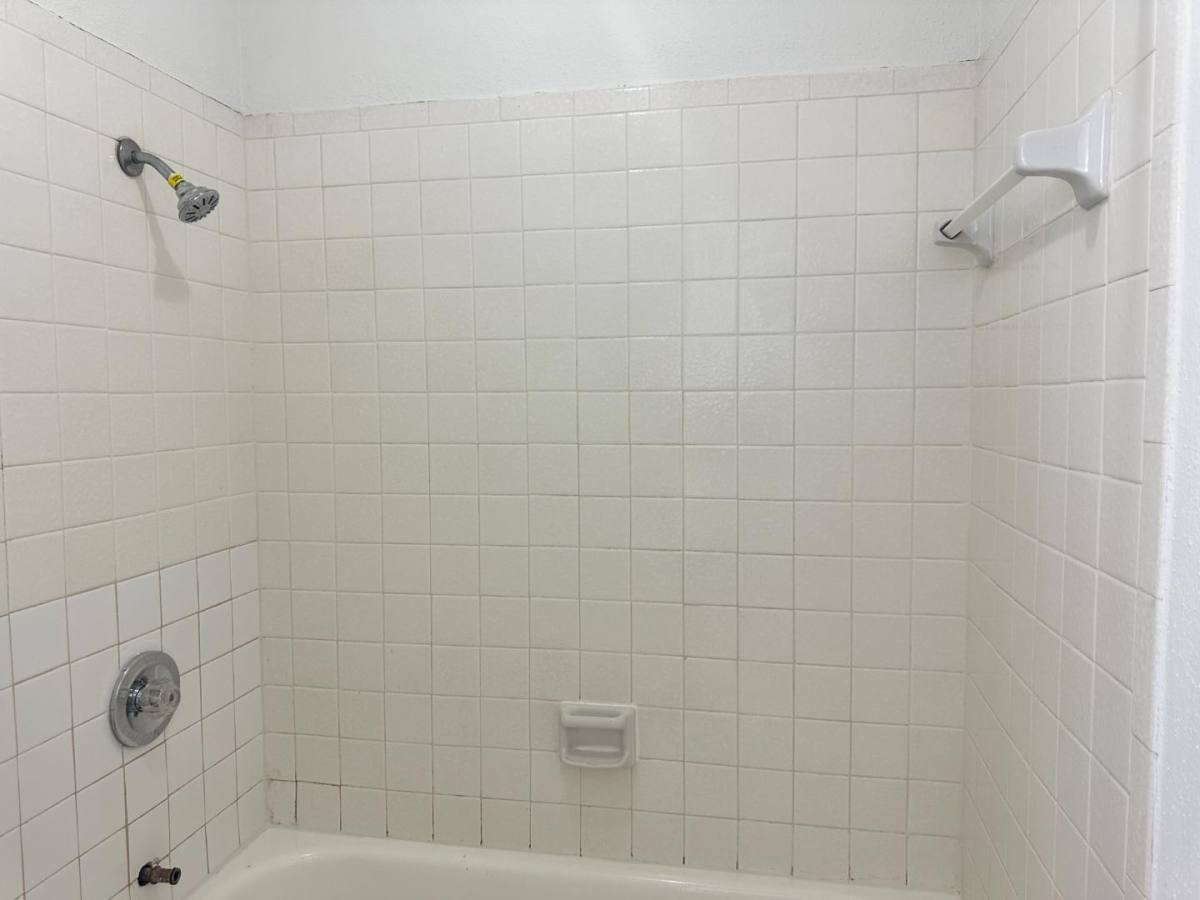 Apartment for rent at 7313 Gulf Freeway 409, Houston, TX 77017