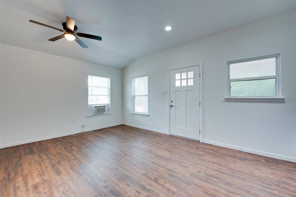 Apartment for rent at 1413 Egypt St, Houston, TX 77009