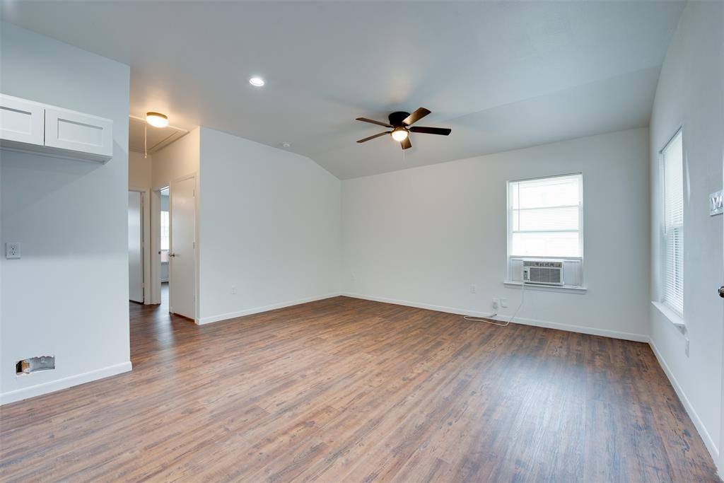 Apartment for rent at 1413 Egypt St, Houston, TX 77009