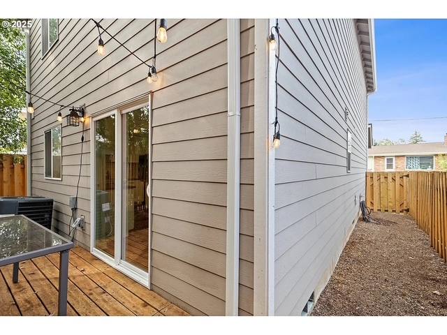 House for rent at 570 NE 55th Ave, Portland, OR 97213
