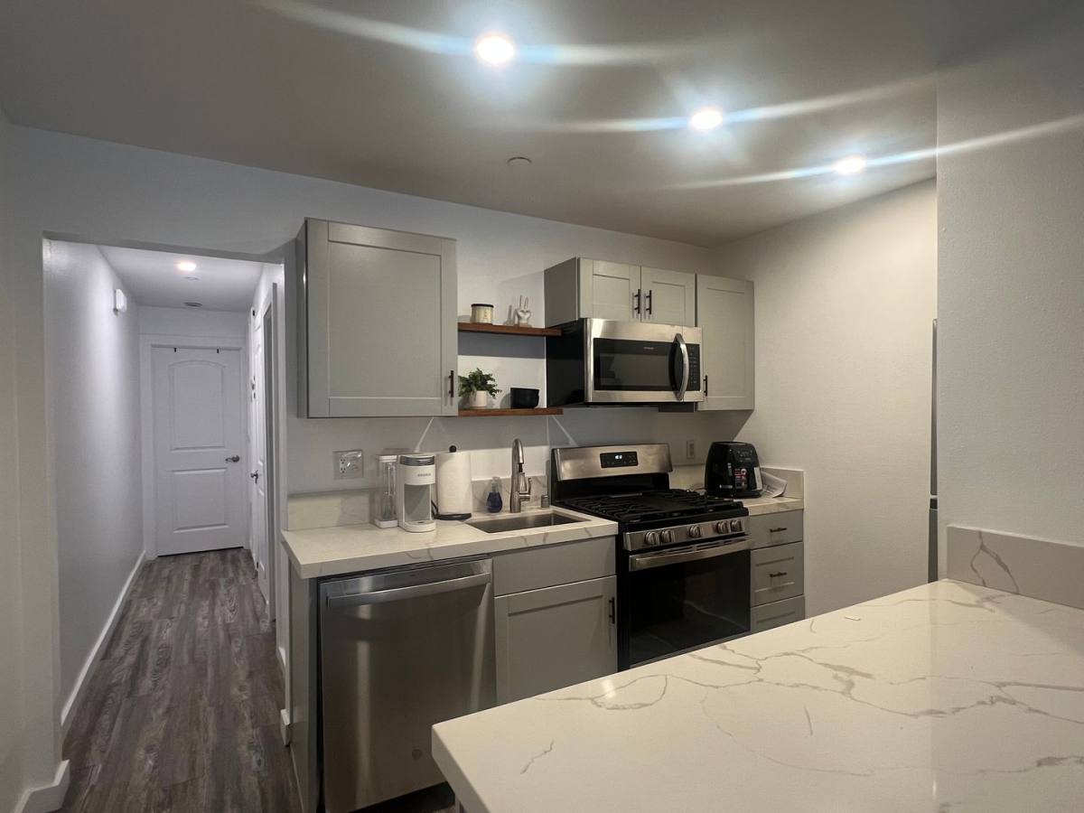 Apartment for rent at 17200 Newhope St, Fountain Valley, CA 92708