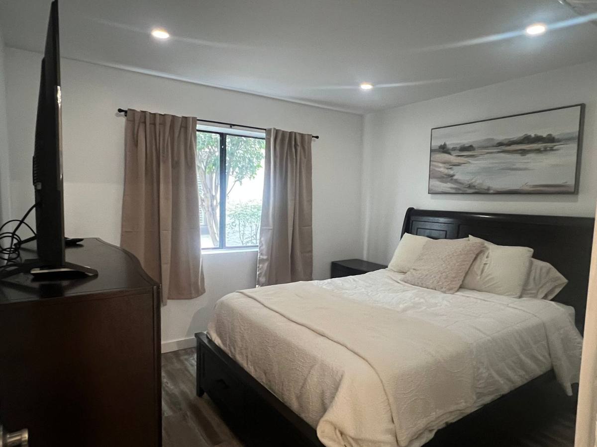 Apartment for rent at 17200 Newhope St, Fountain Valley, CA 92708