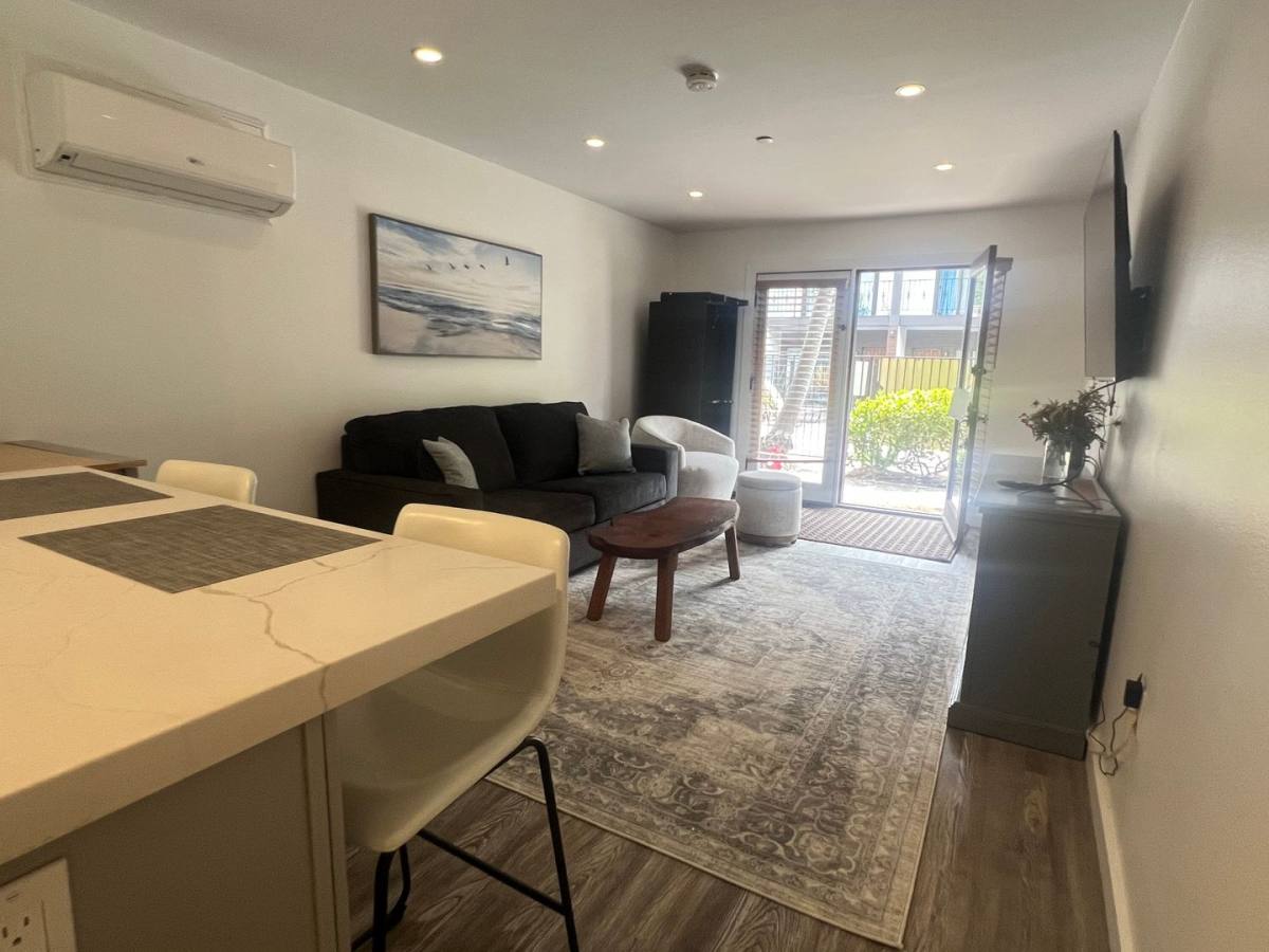 Apartment for rent at 17200 Newhope St, Fountain Valley, CA 92708