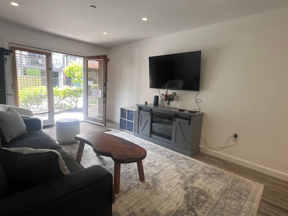 Apartment for rent at 17200 Newhope St, Fountain Valley, CA 92708