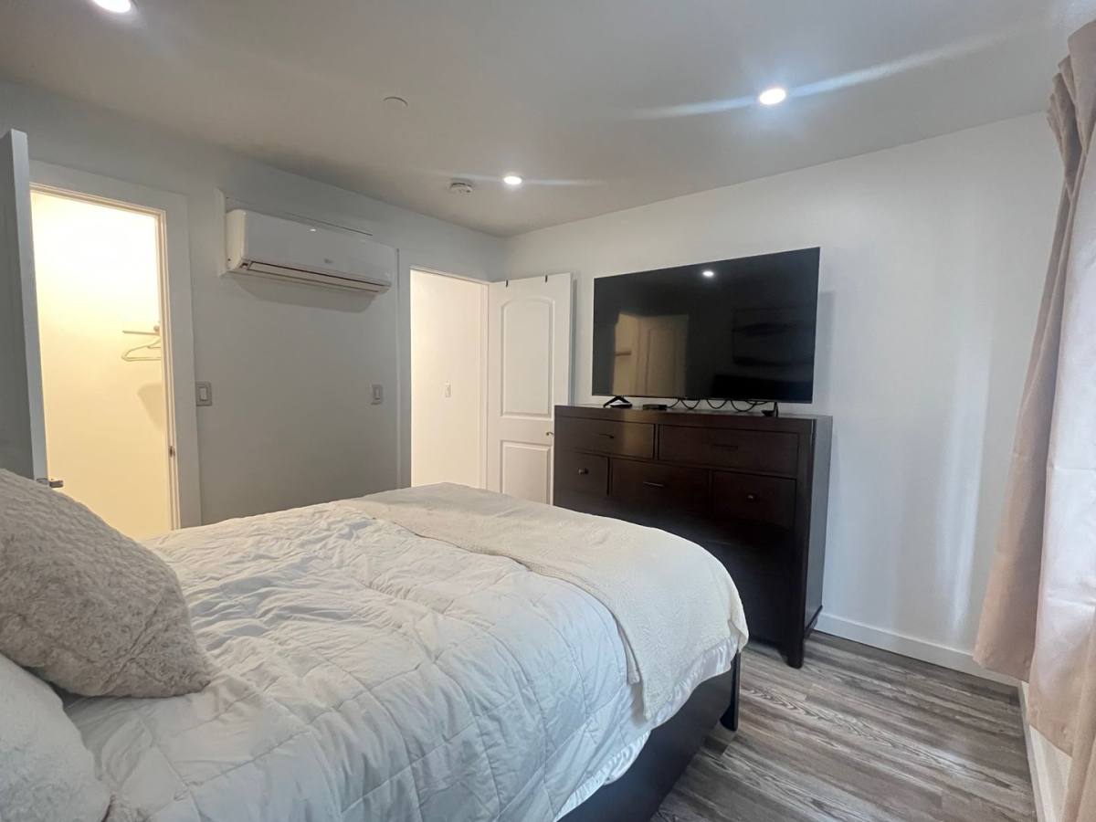 Apartment for rent at 17200 Newhope St, Fountain Valley, CA 92708