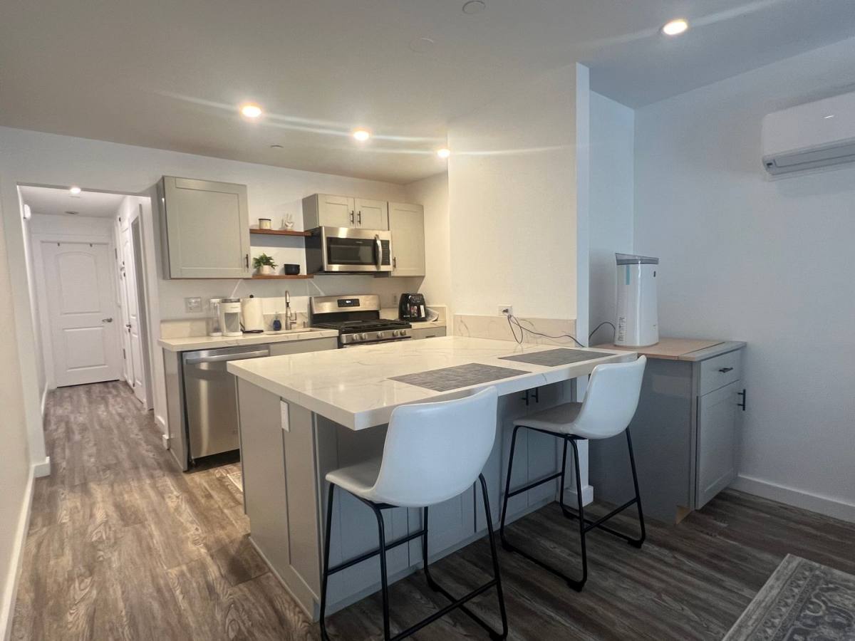 Apartment for rent at 17200 Newhope St, Fountain Valley, CA 92708