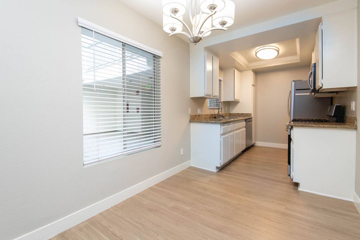 Apartment for rent at 3839 Motor Ave, Culver City, CA 90232