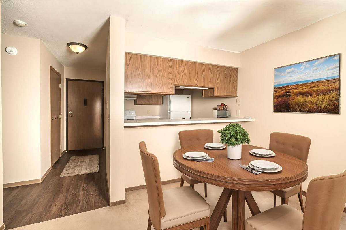 Apartment for rent at 900 E 14th St, Sioux Falls, SD 57104