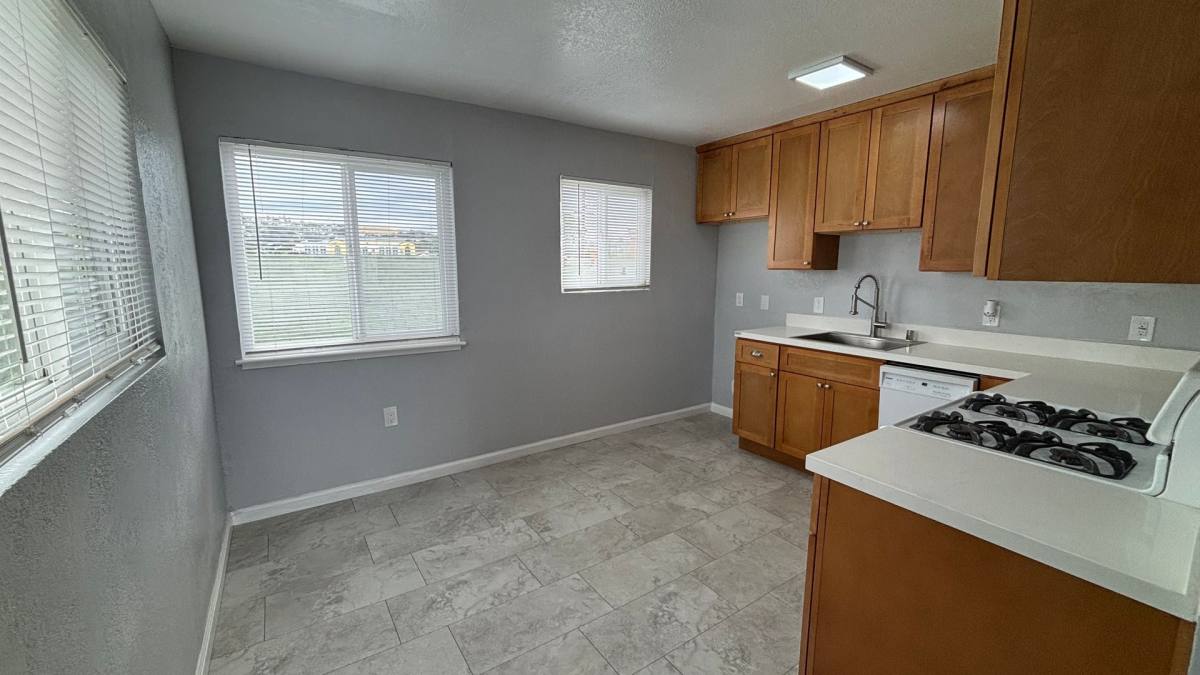 Apartment for rent at 1663 80th Ave, Oakland, CA 94621