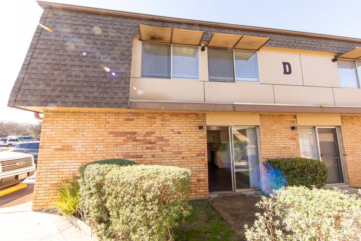 Townhouse for rent at 5506 Grover Ave, Austin, TX 78756
