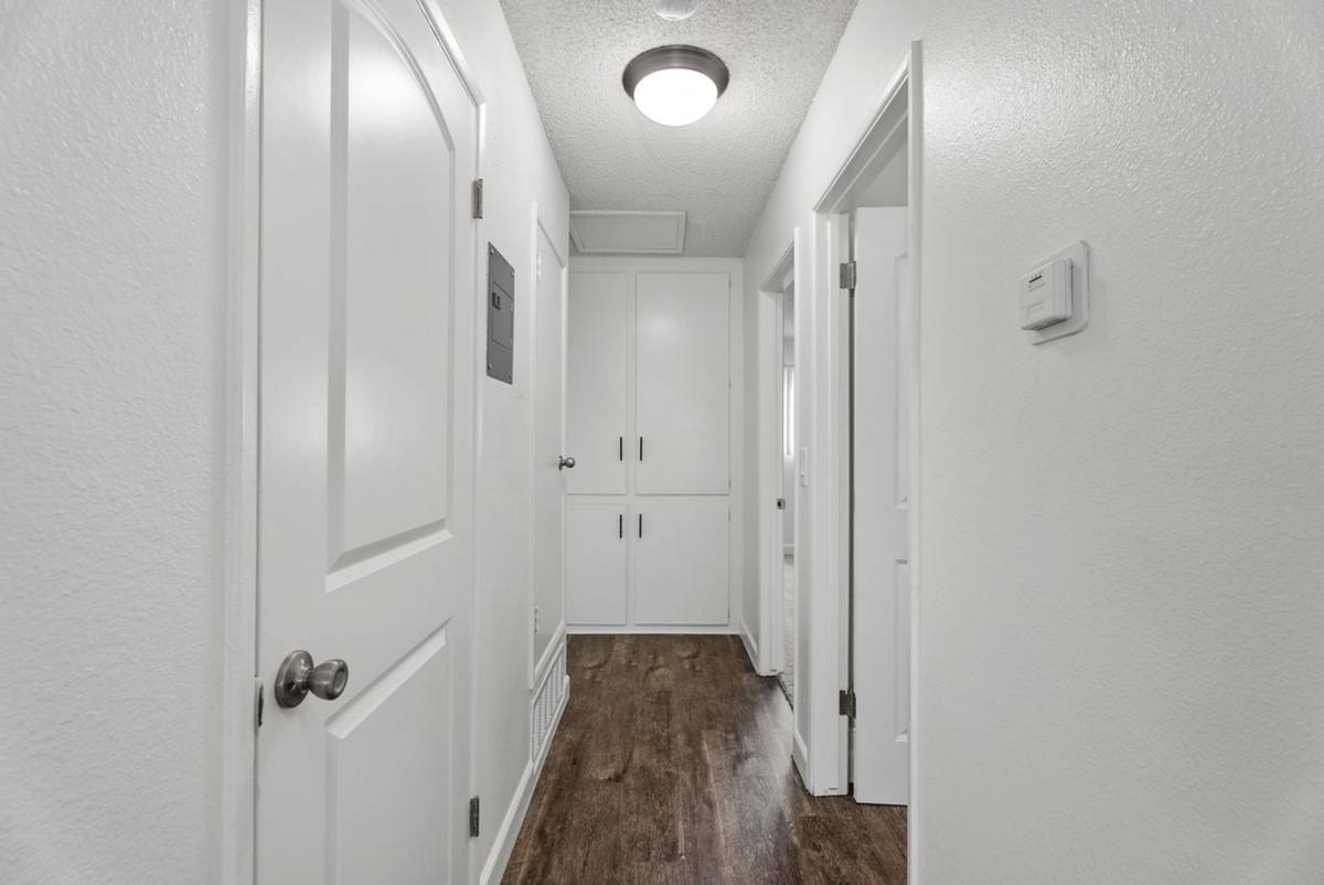 Apartment for rent at 17062 Altadena Dr, 15991 & 16001 Pasadena Ave, Tustin, CA 92780