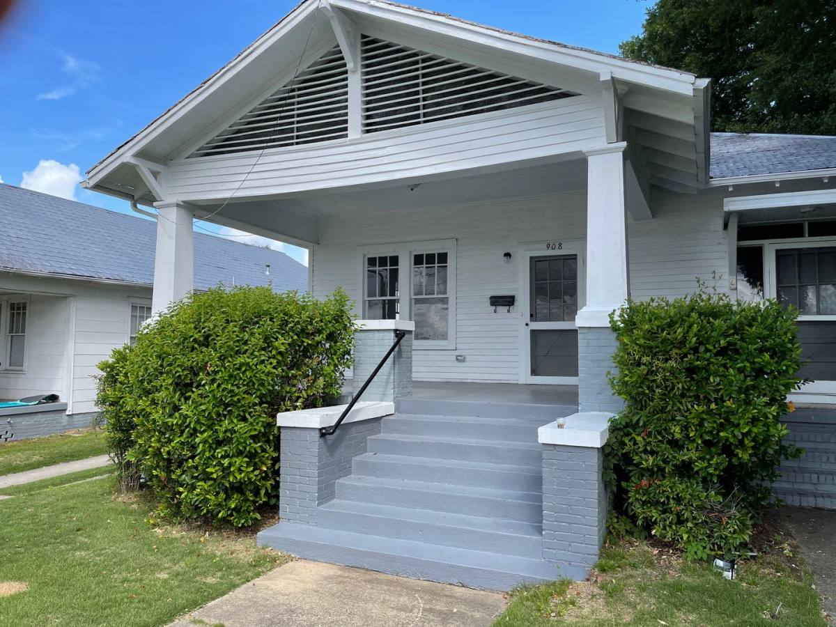 Apartment for rent at 908 1st Ave, Opelika, AL 36801