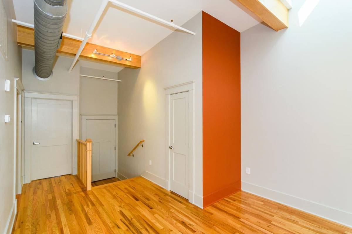 Apartment for rent at 37 Biltmore Ave, Asheville, NC 28801