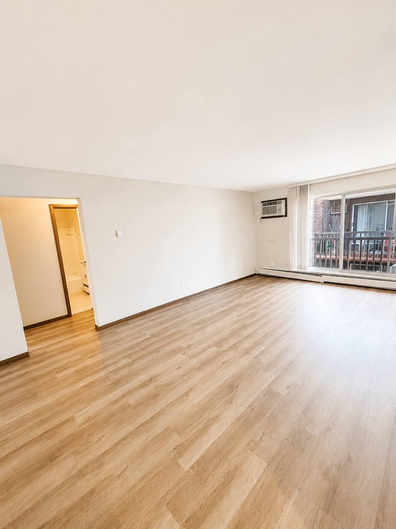 1264 Hazelwood St, St. Paul, MN 55106 - Apartment for Rent - Image 5