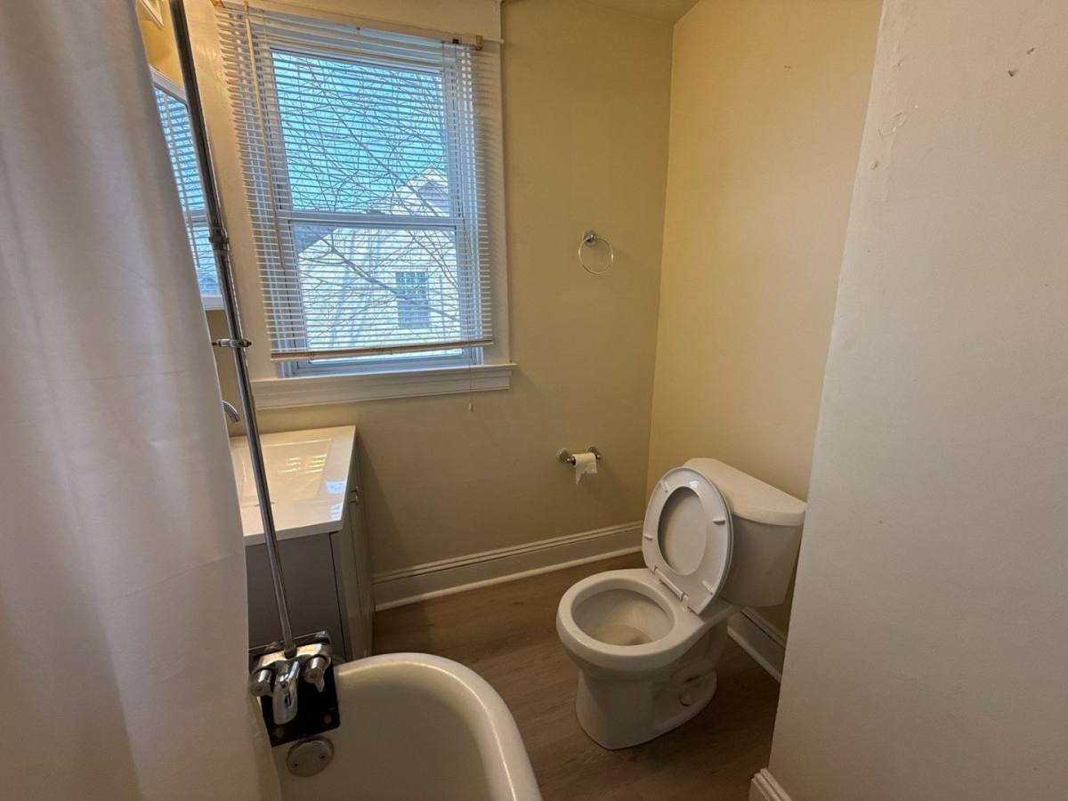 Apartment for rent at 6512 Cleveland Ave, Dundalk, MD 21222