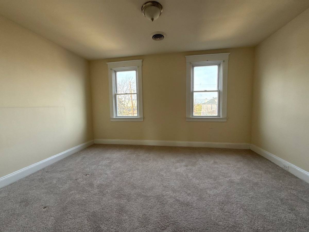 Apartment for rent at 6512 Cleveland Ave, Dundalk, MD 21222
