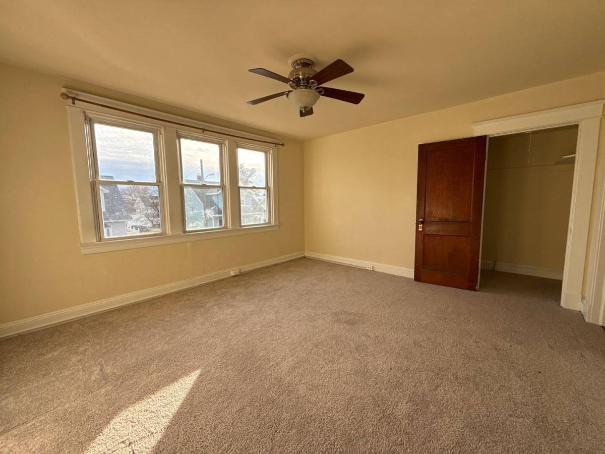 Apartment for rent at 6512 Cleveland Ave, Dundalk, MD 21222