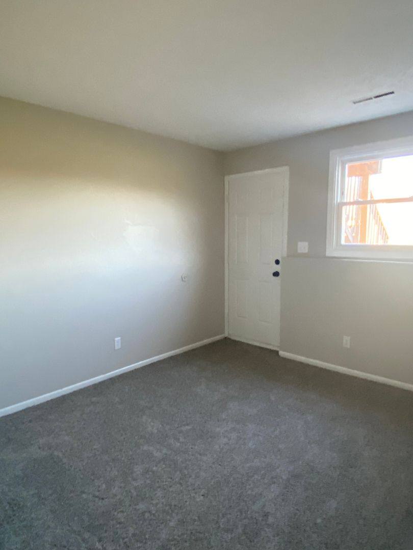 Apartment for rent at 769 W 61st St, Davenport, IA 52806