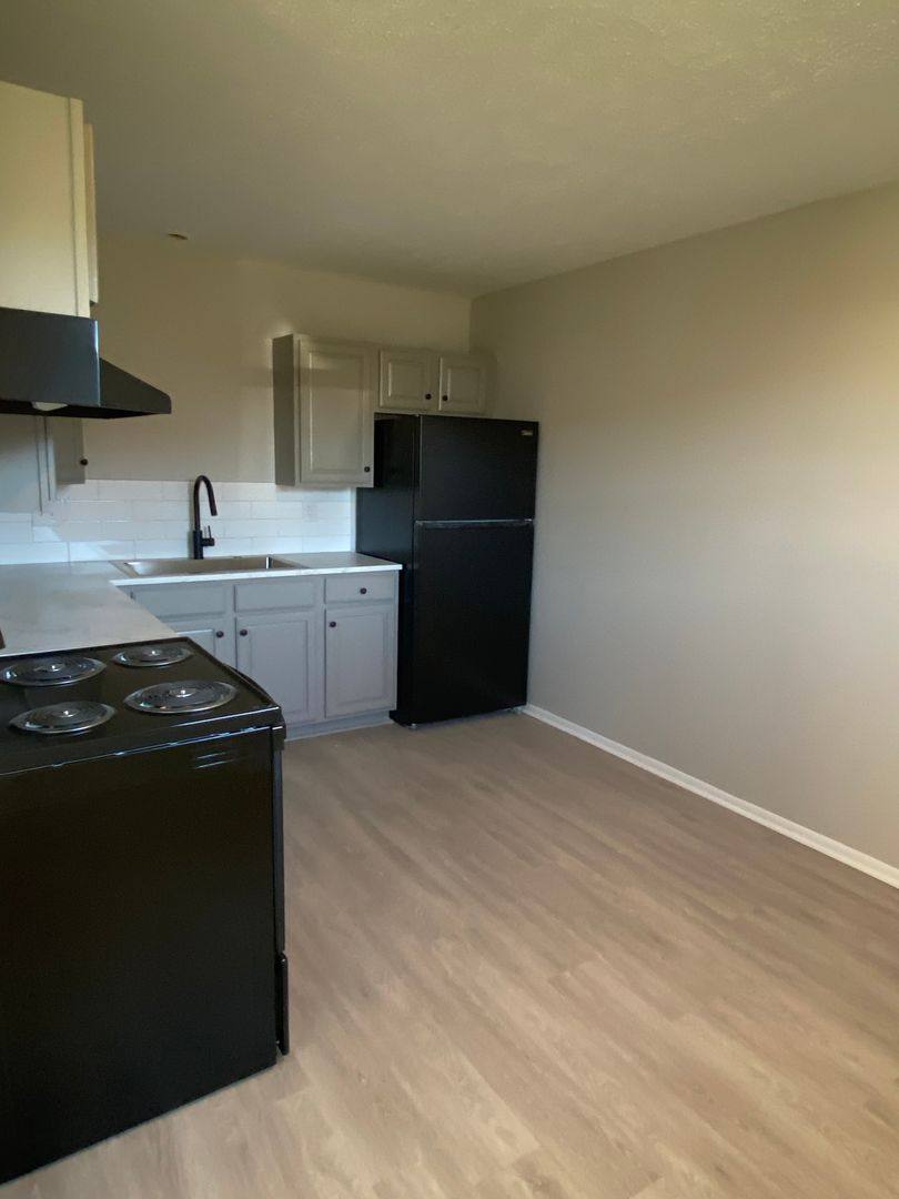 Apartment for rent at 769 W 61st St, Davenport, IA 52806