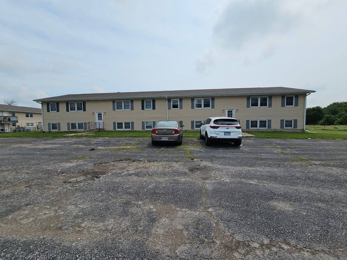 Apartment for rent at 769 W 61st St, Davenport, IA 52806