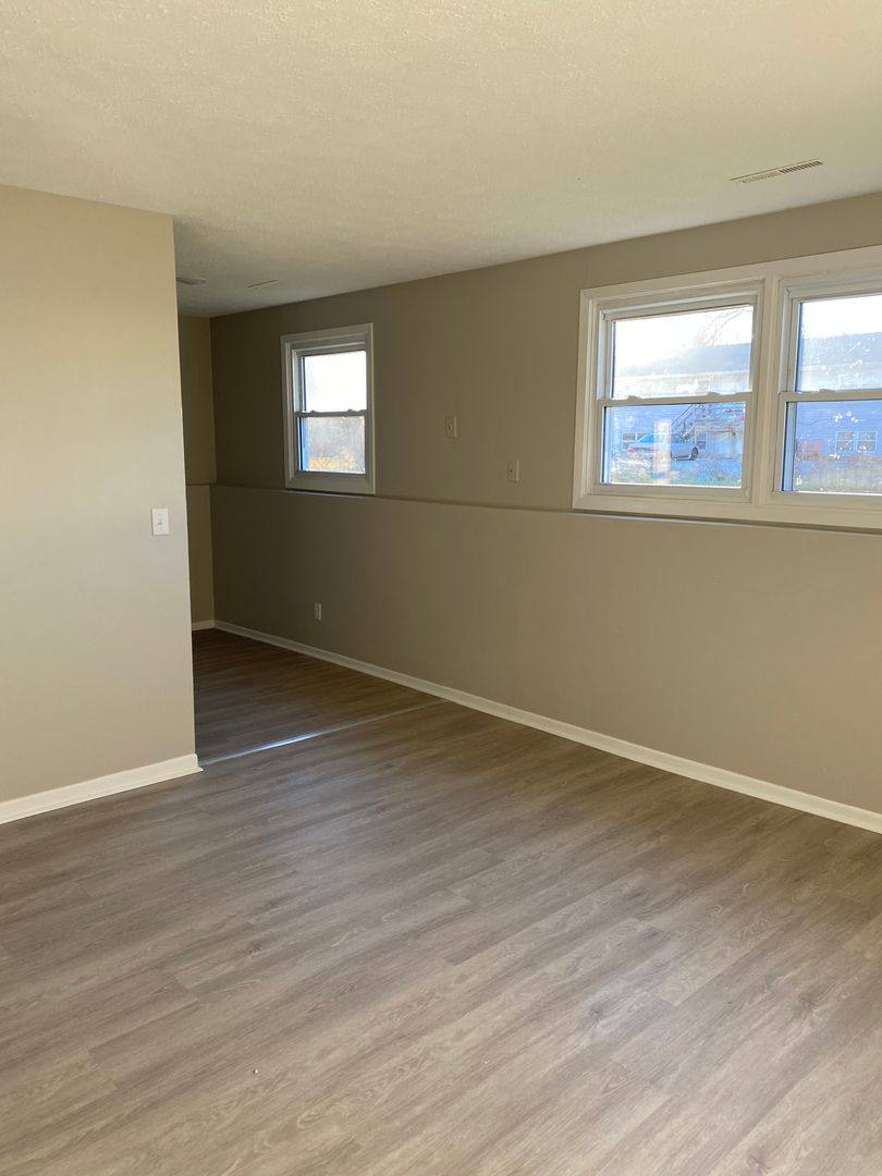 Apartment for rent at 769 W 61st St, Davenport, IA 52806