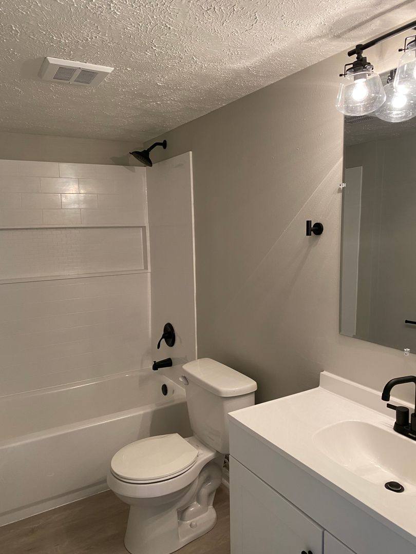 Apartment for rent at 769 W 61st St, Davenport, IA 52806