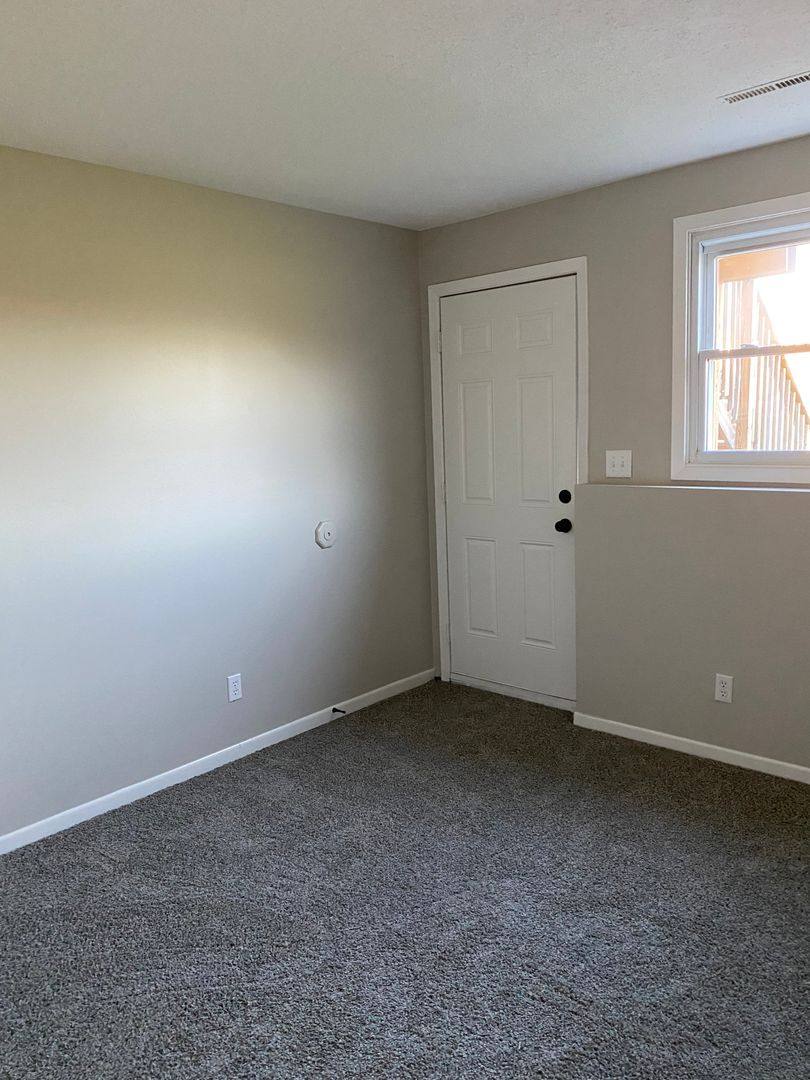 Apartment for rent at 769 W 61st St, Davenport, IA 52806