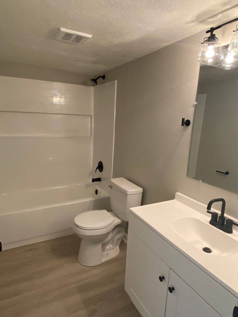 Apartment for rent at 769 W 61st St, Davenport, IA 52806